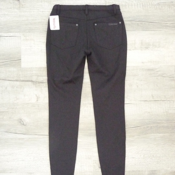 Calvin Klein Jeans - Picture 5 of 5